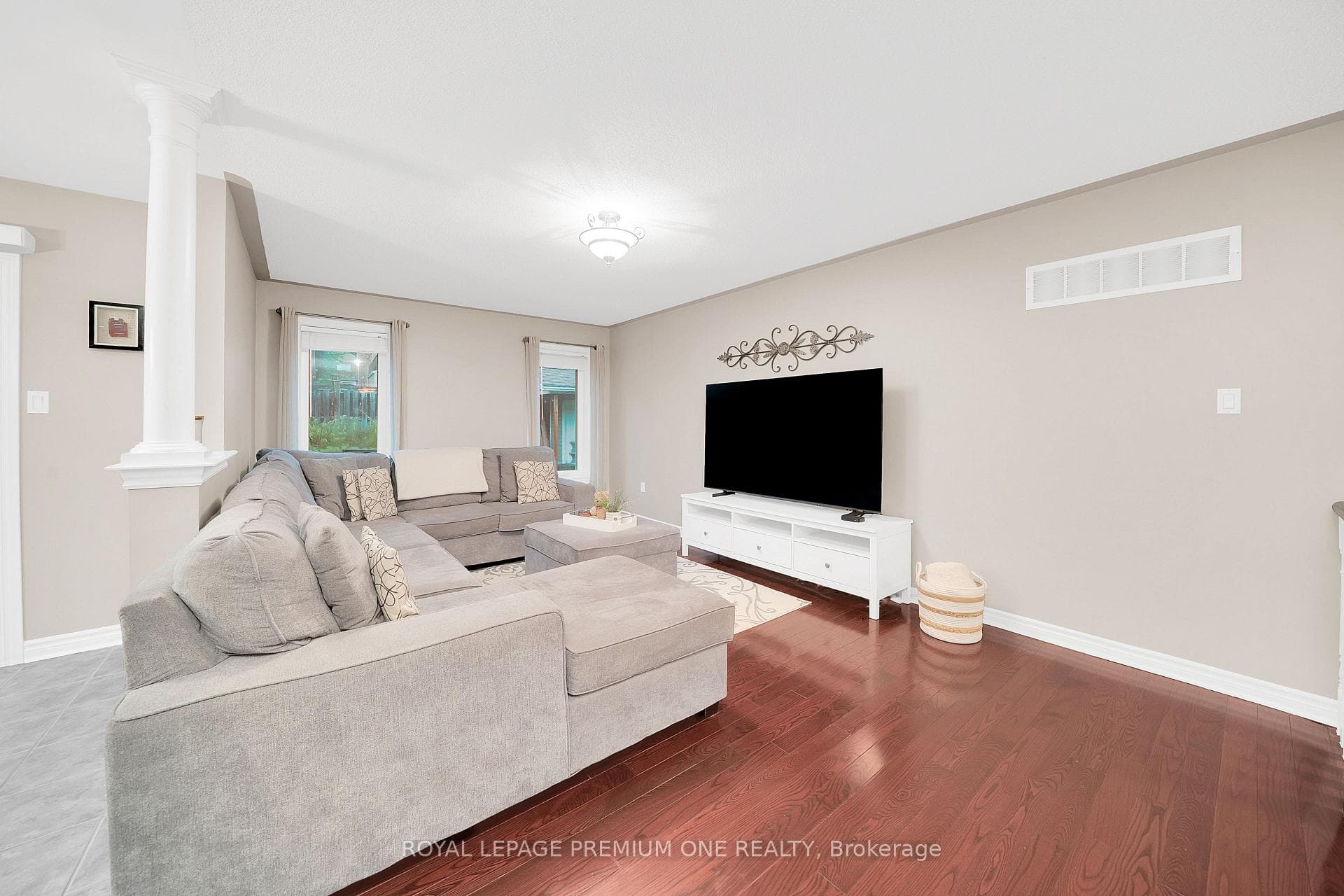19 Taylor Court photo 11