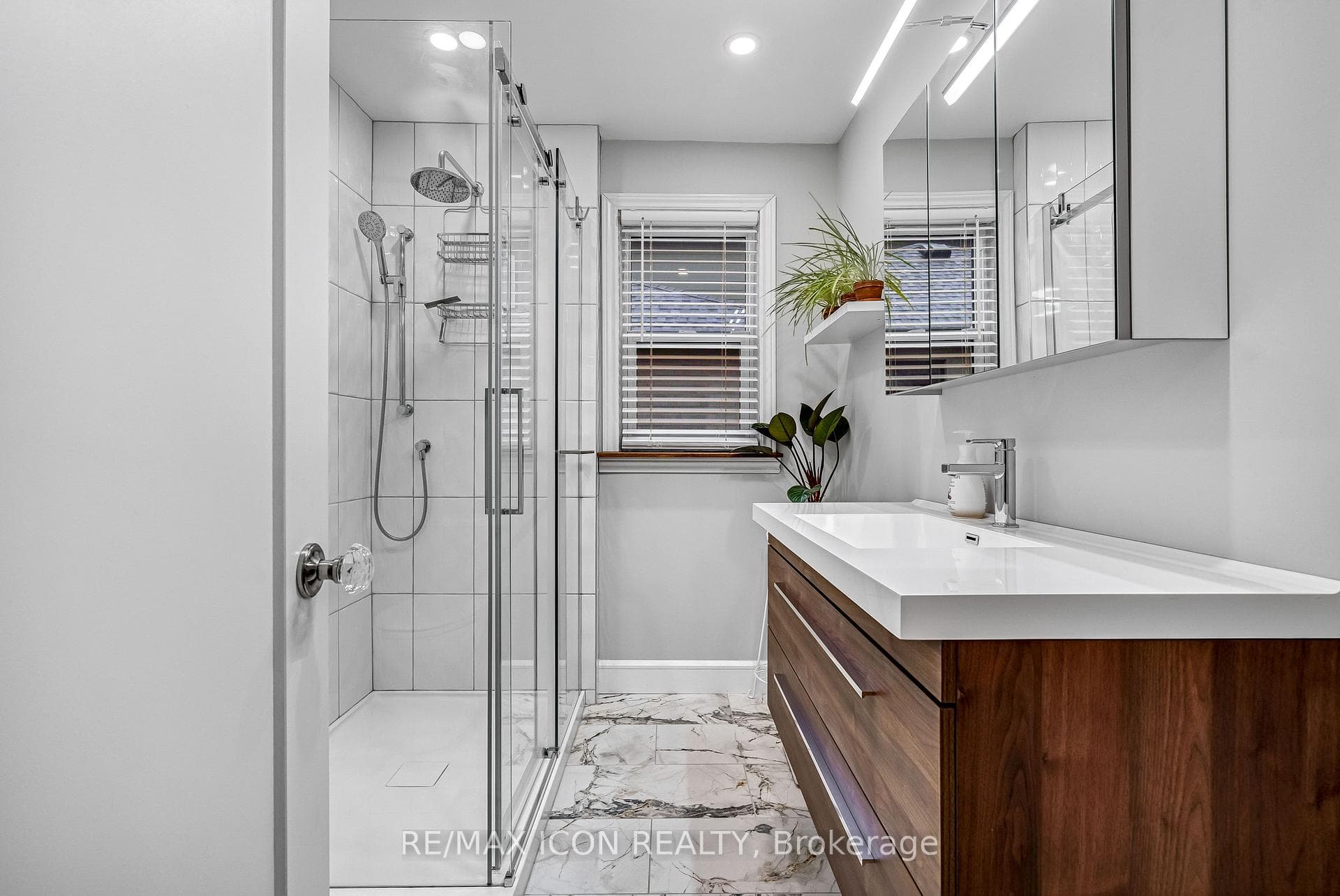 30 Broadway Avenue photo 31