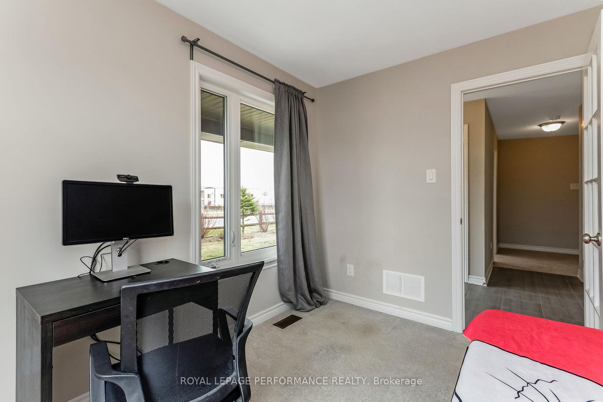 210 Poplin Street photo 6