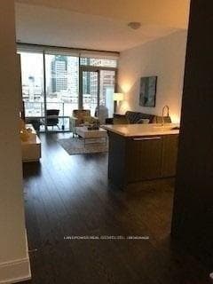 39 Queens Quay Unit 438 photo 14