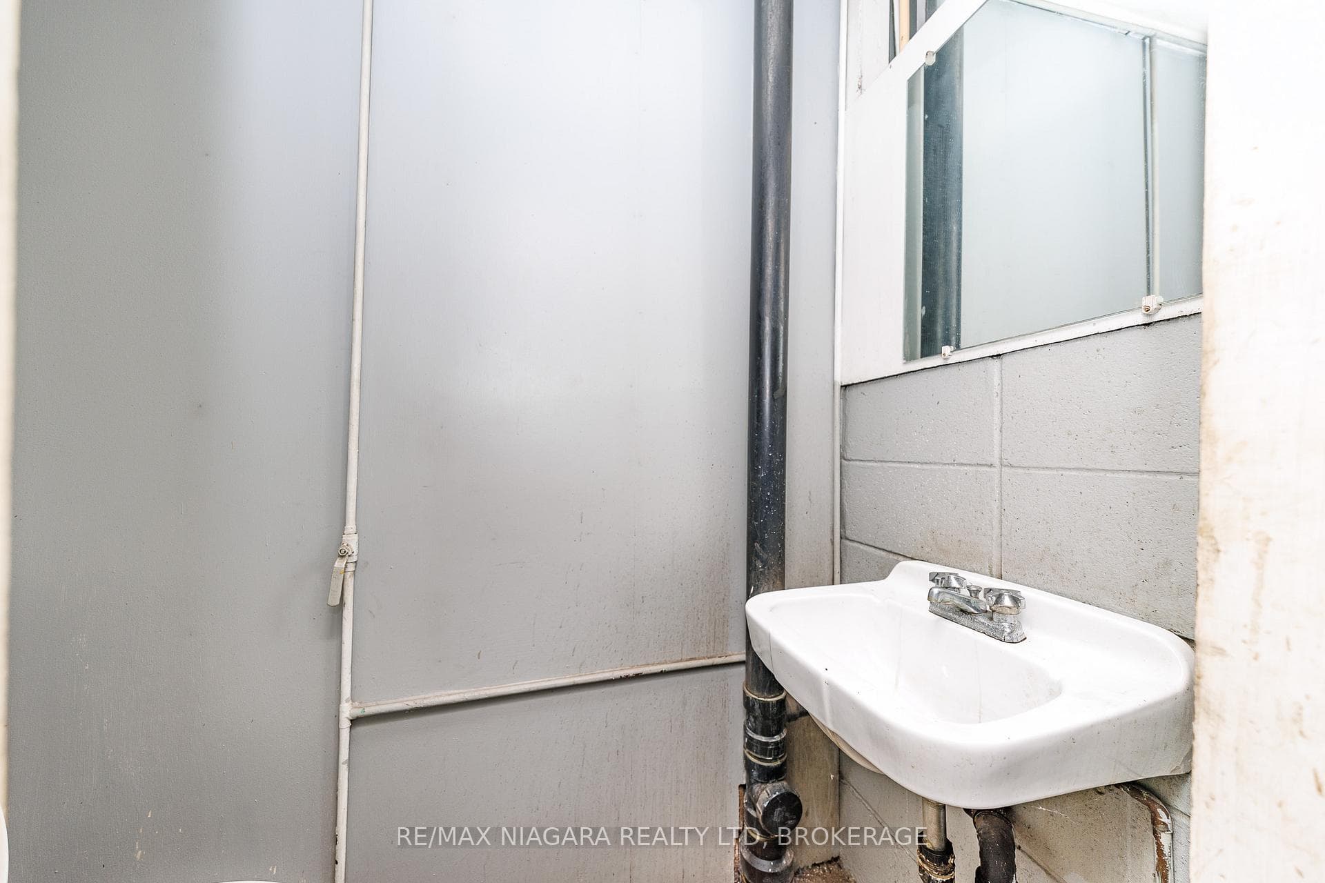 2pc Bathroom - 2342 sq ft Auto Shop