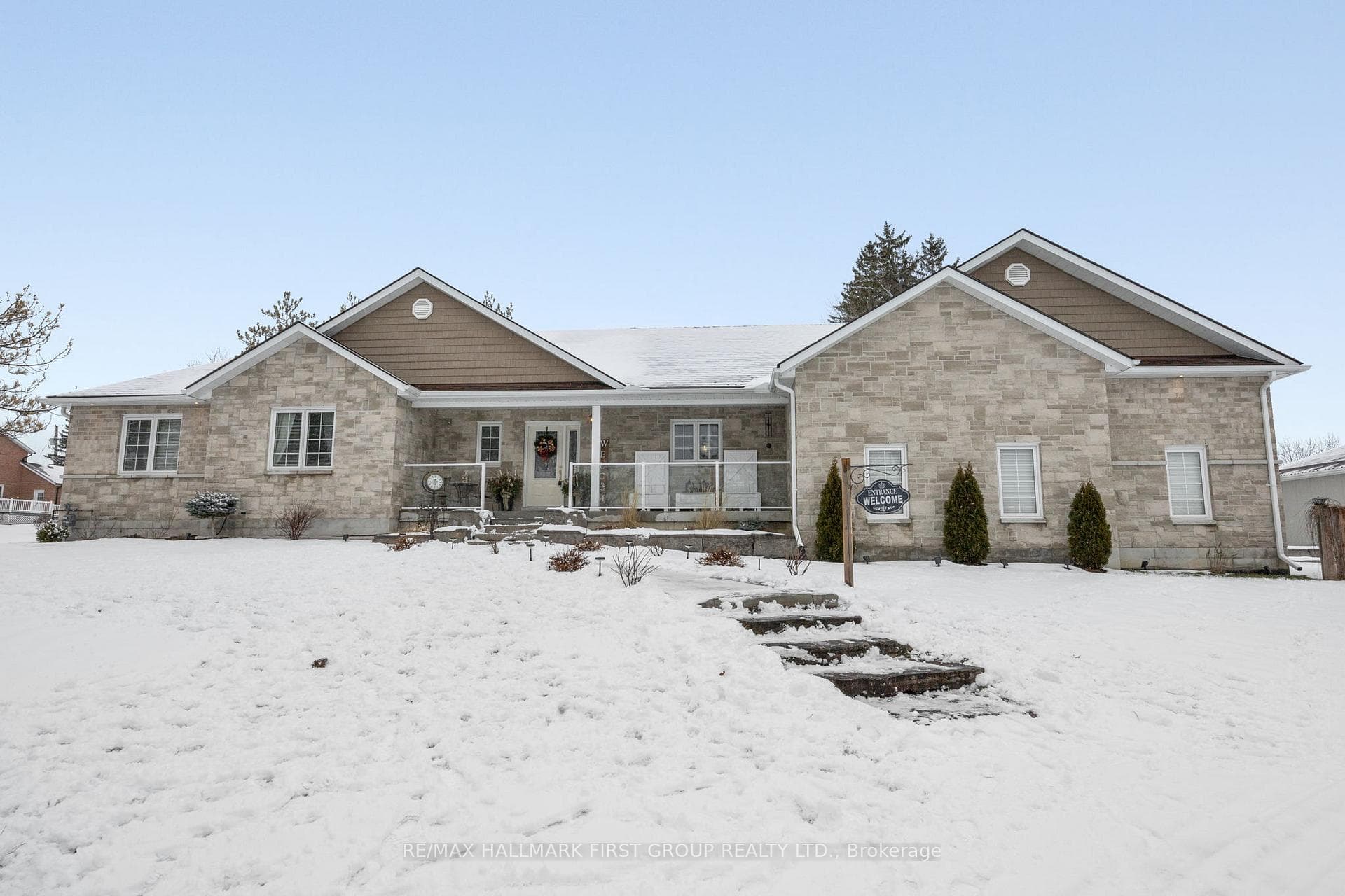 20 Hilltop Court photo 2