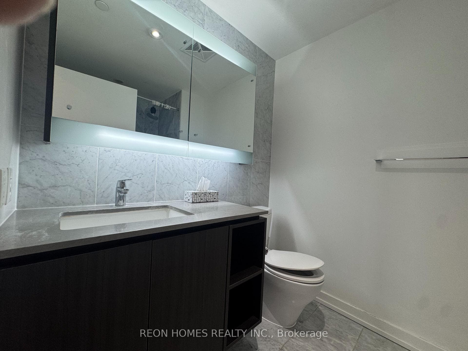 115 McMahon Drive Unit 1603 photo 15