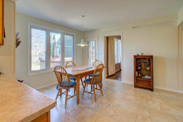 402 Briarwood Drive photo 23