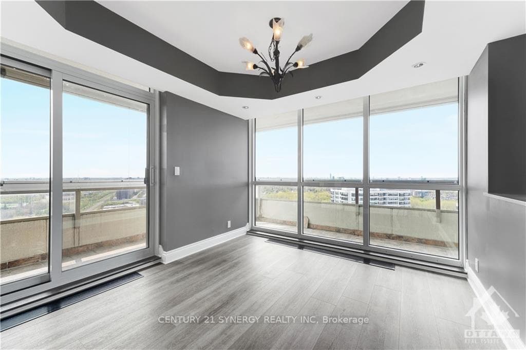 1480 RIVERSIDE Drive Unit 2906 photo 16