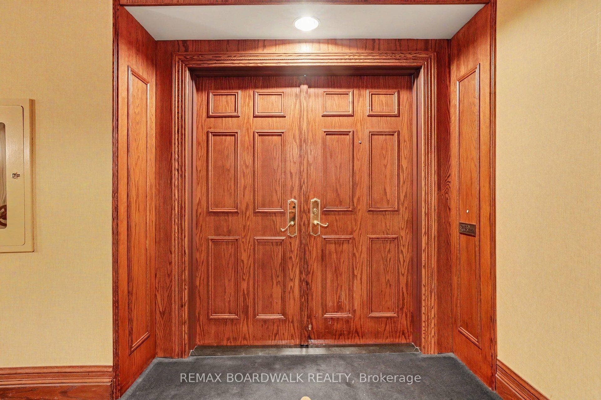 1480 Riverside Drive Unit 2201 photo 3