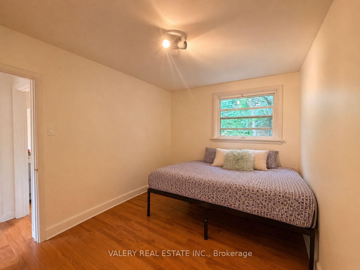206 Barry Place Unit Main photo 12