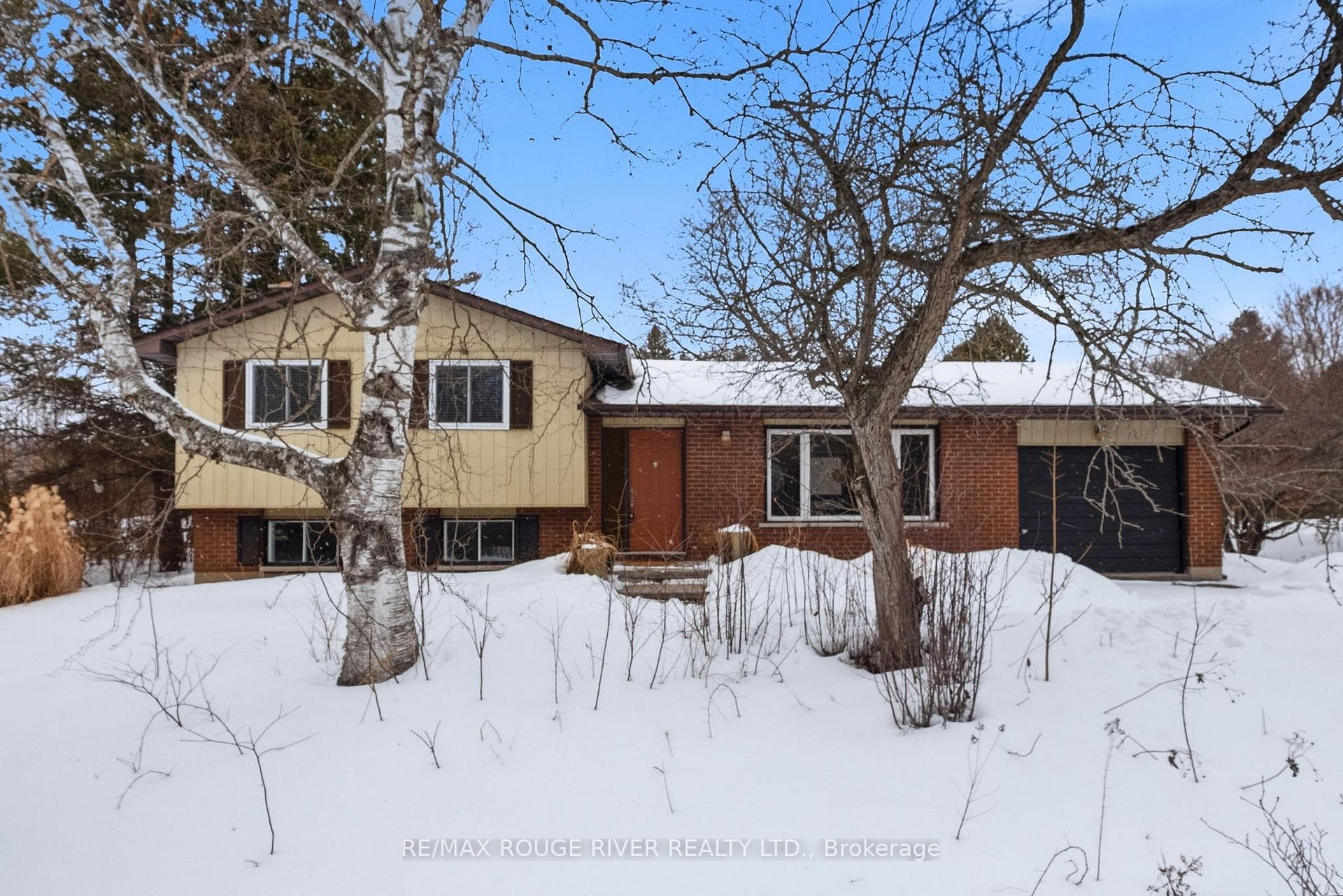 1020 Elgin Street photo 3