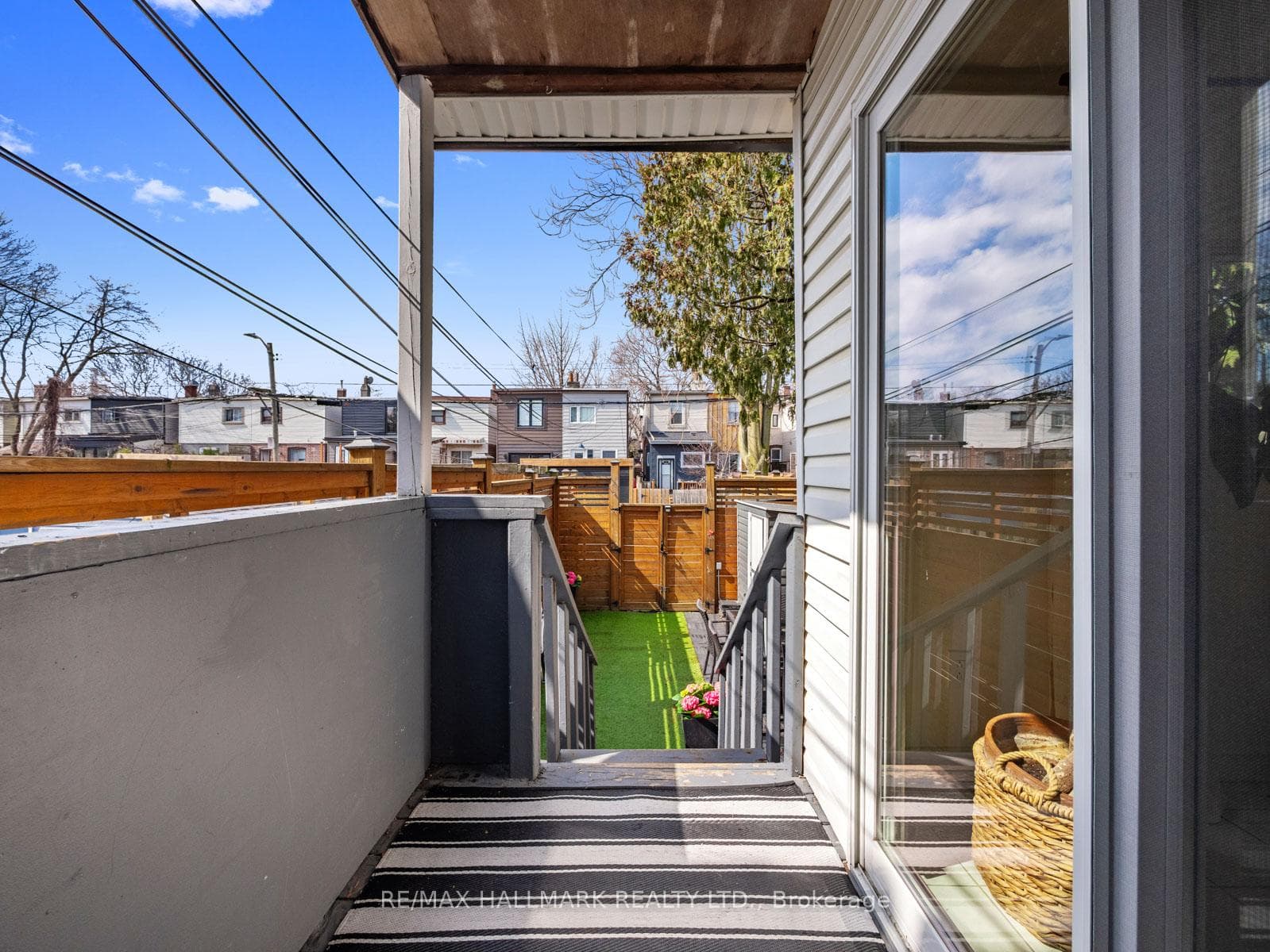 38 Larchmount Avenue photo 26