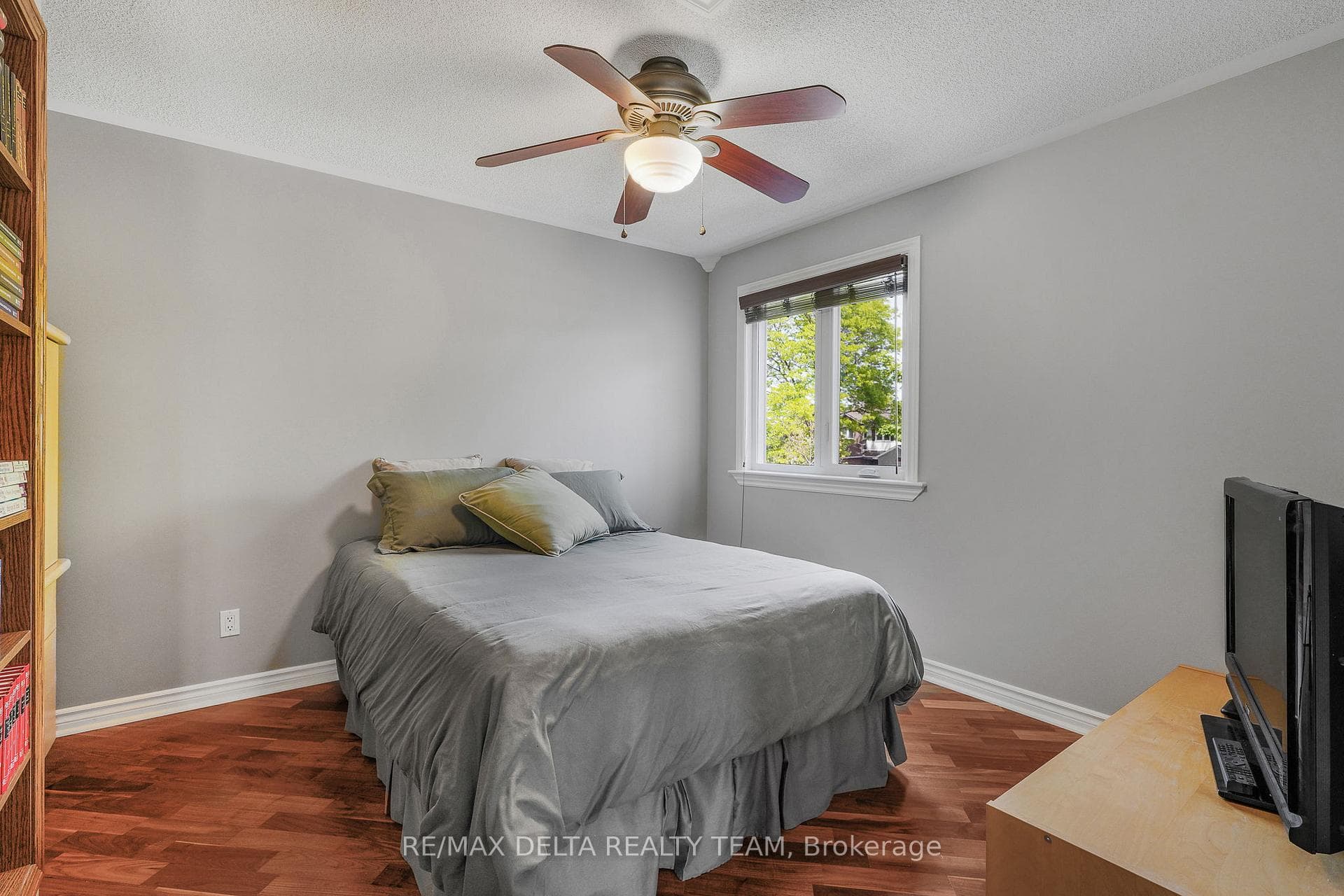 2040 Sunland Drive photo 18