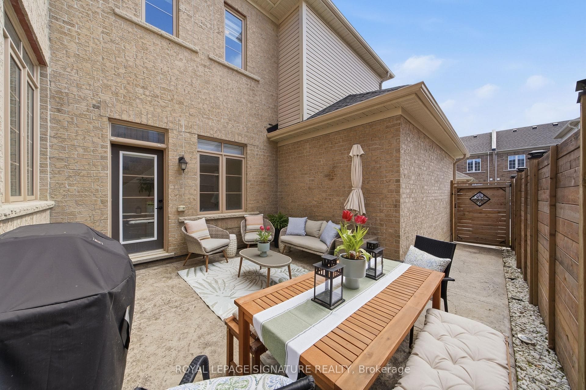 209 Clockwork Drive photo 42