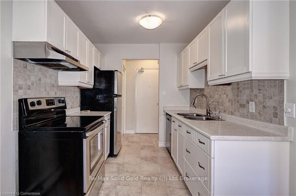 283 FAIRWAY Road Unit 106 photo 12