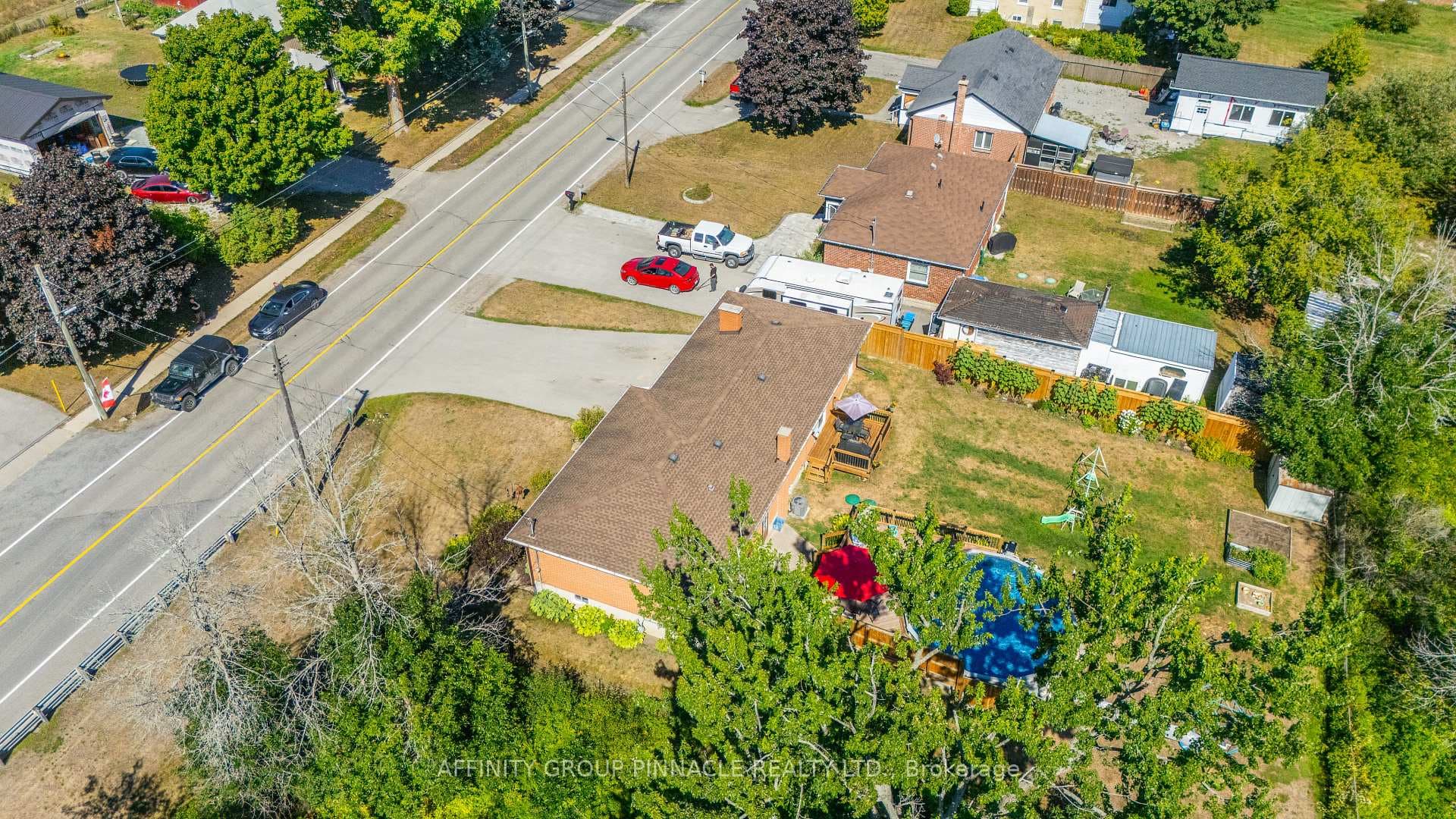 227 Cameron Street photo 5