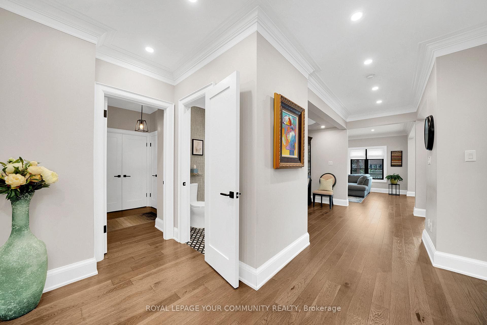 19 Pondmede Crescent photo 9