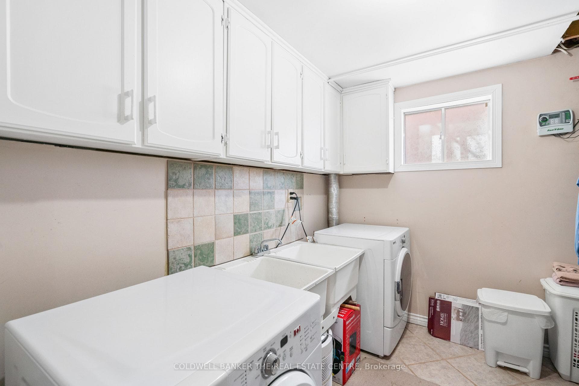 11 Castille Crescent photo 22