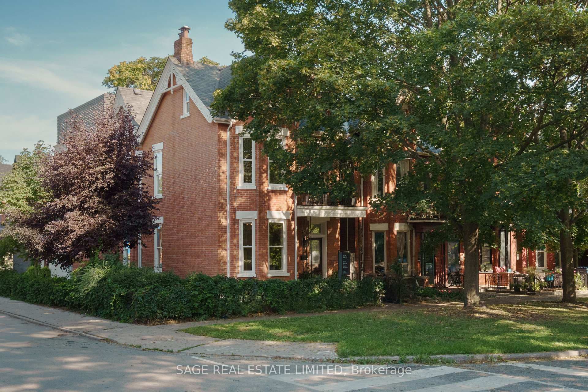 73 Lakeview Avenue photo 1