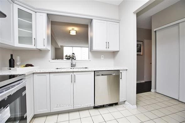 430 Mclevin Avenue Unit 1008 photo 5