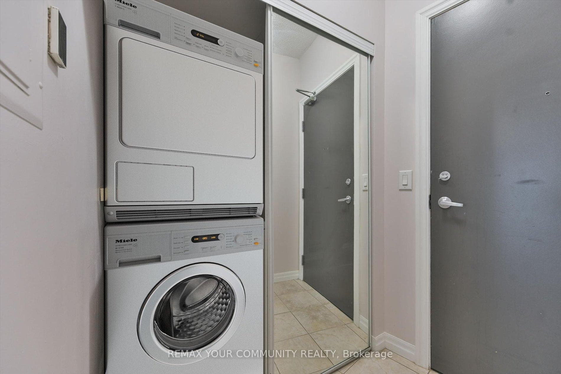 223 Webb Drive Unit 908 photo 16