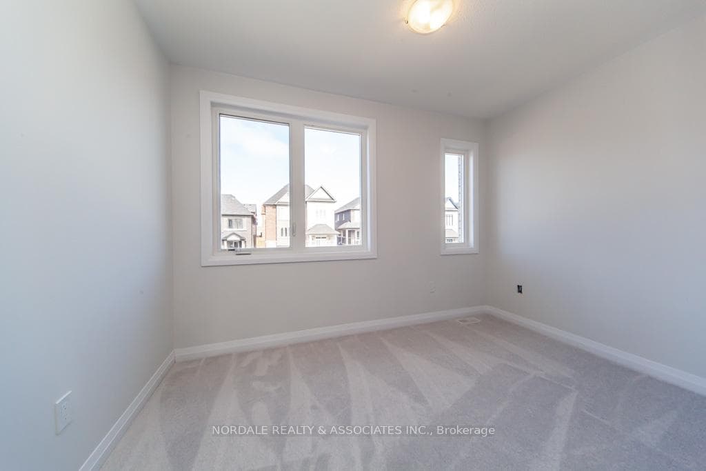 1433 STOVELL Crescent photo 23