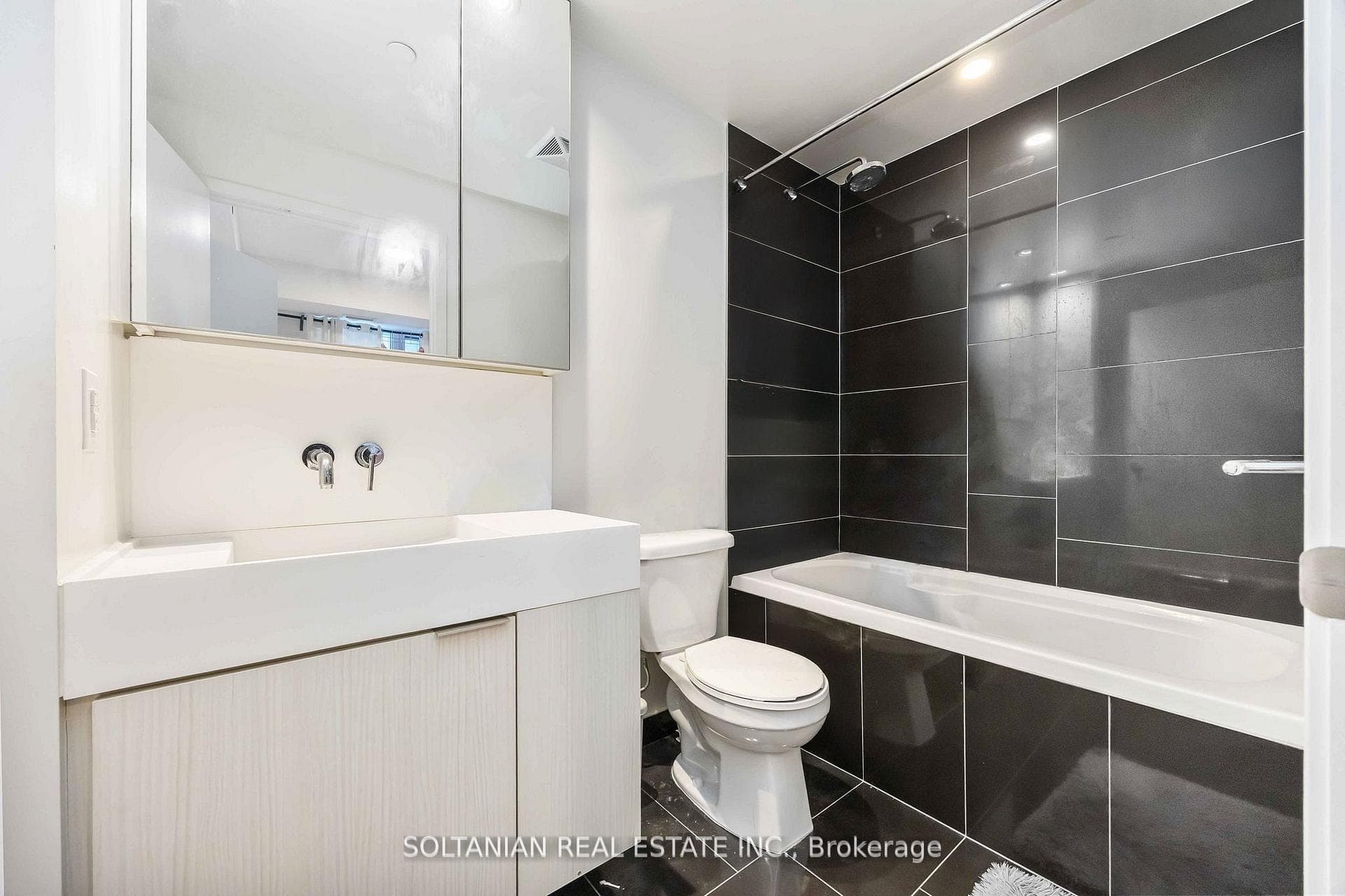 15 Lower Jarvis Street Unit 719 photo 17