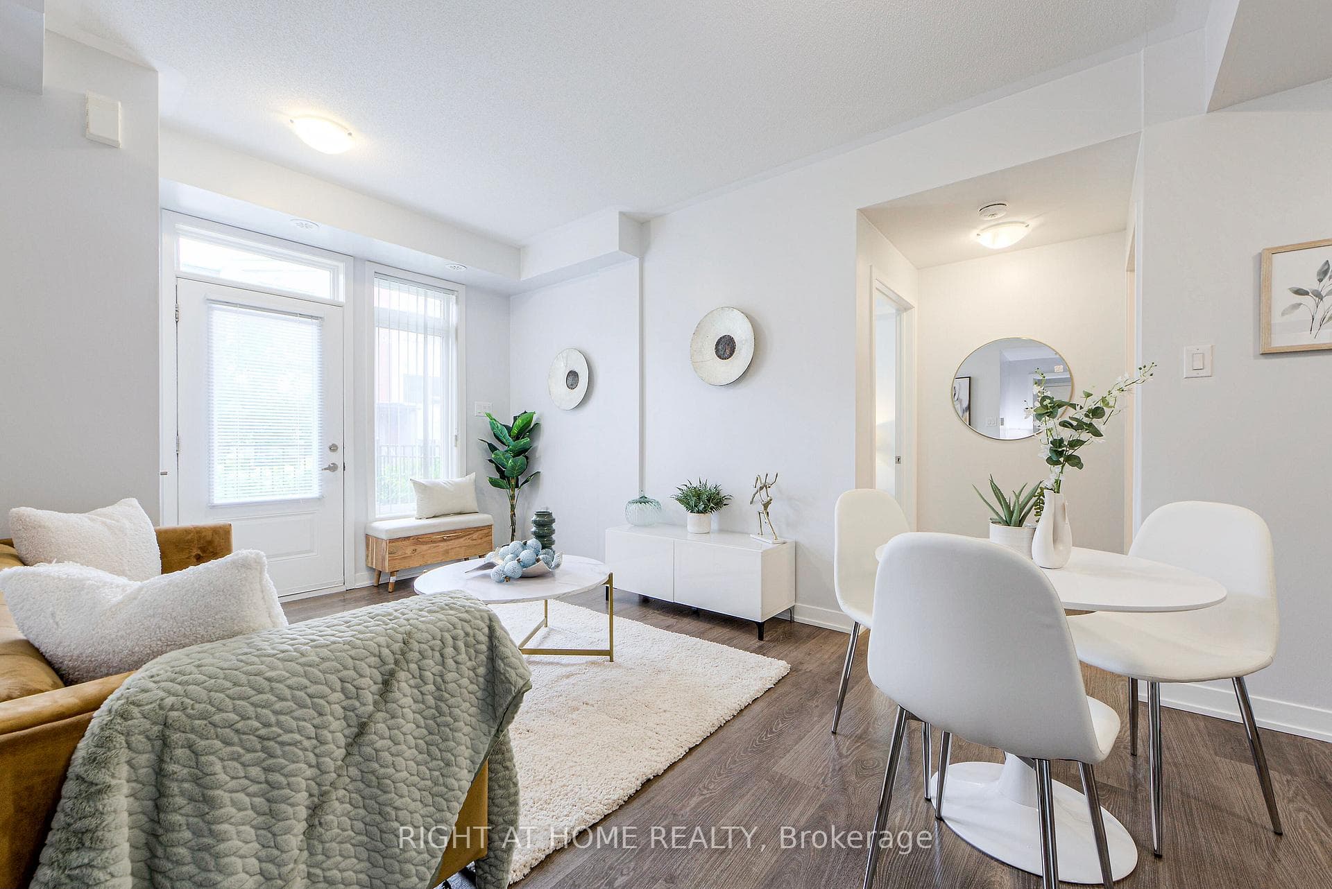 50 Orchid Place Drive Unit 8 photo 14