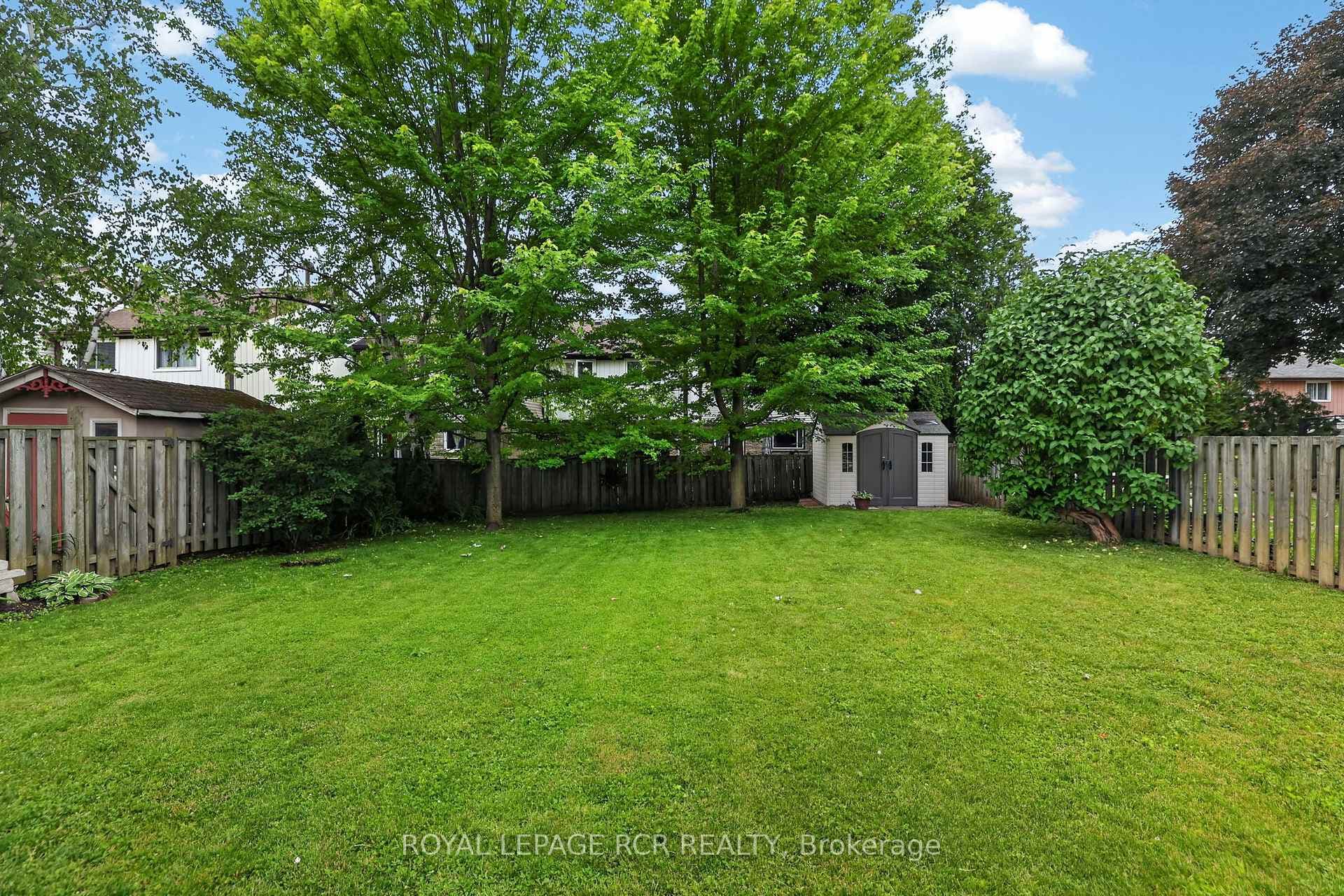 12 Macassa Court photo 32