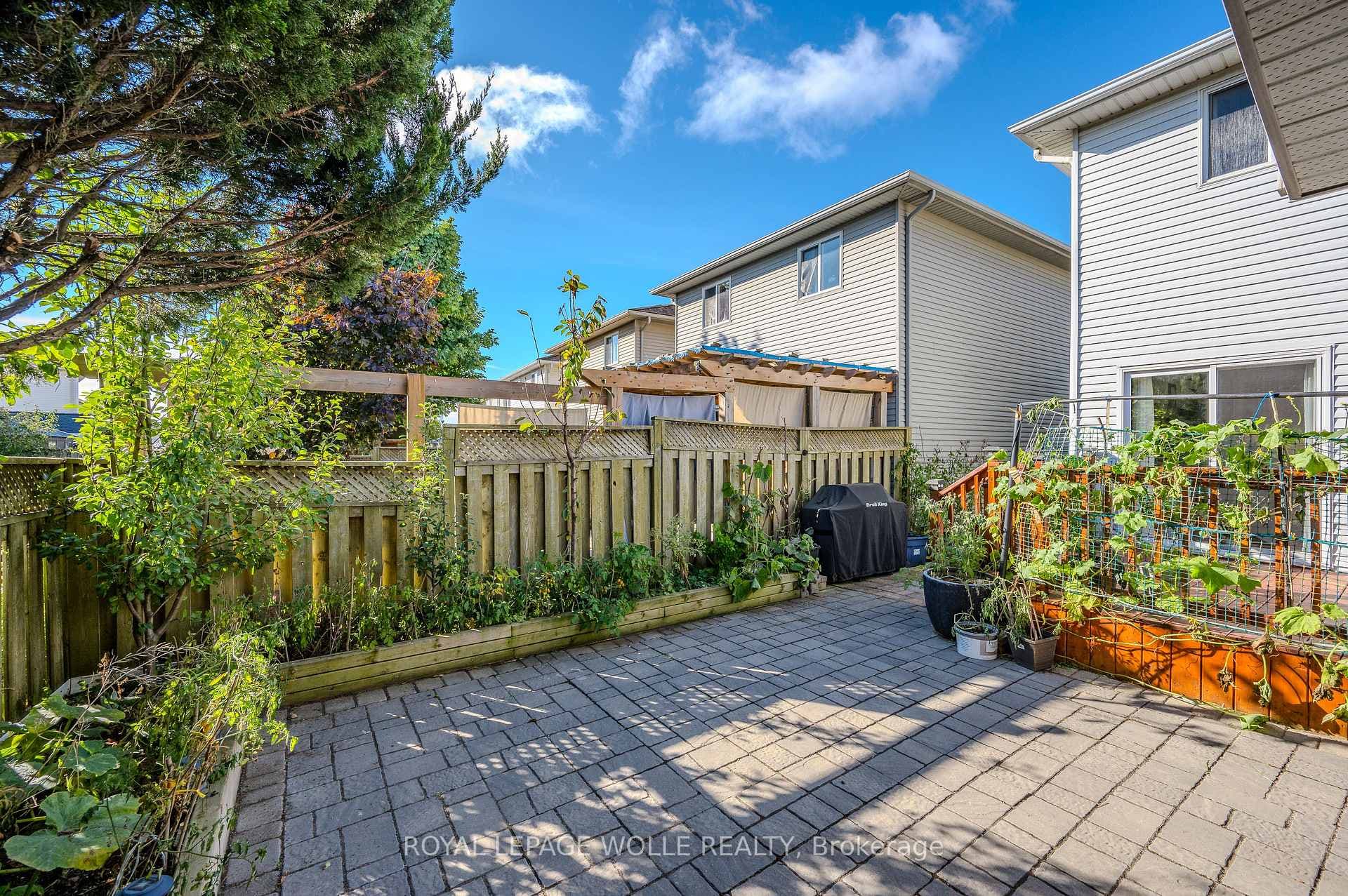 429 Erinbrook Drive photo 36