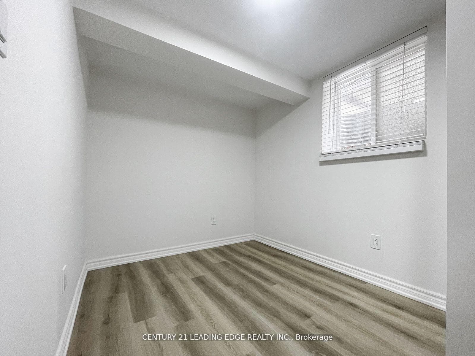 117 Riverside Drive Unit A photo 24