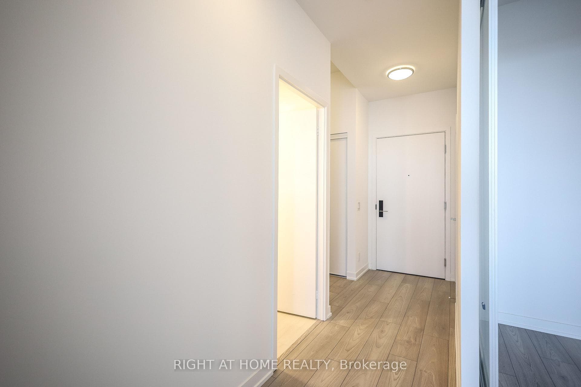 285 Dufferin Street Unit 1209 photo 7