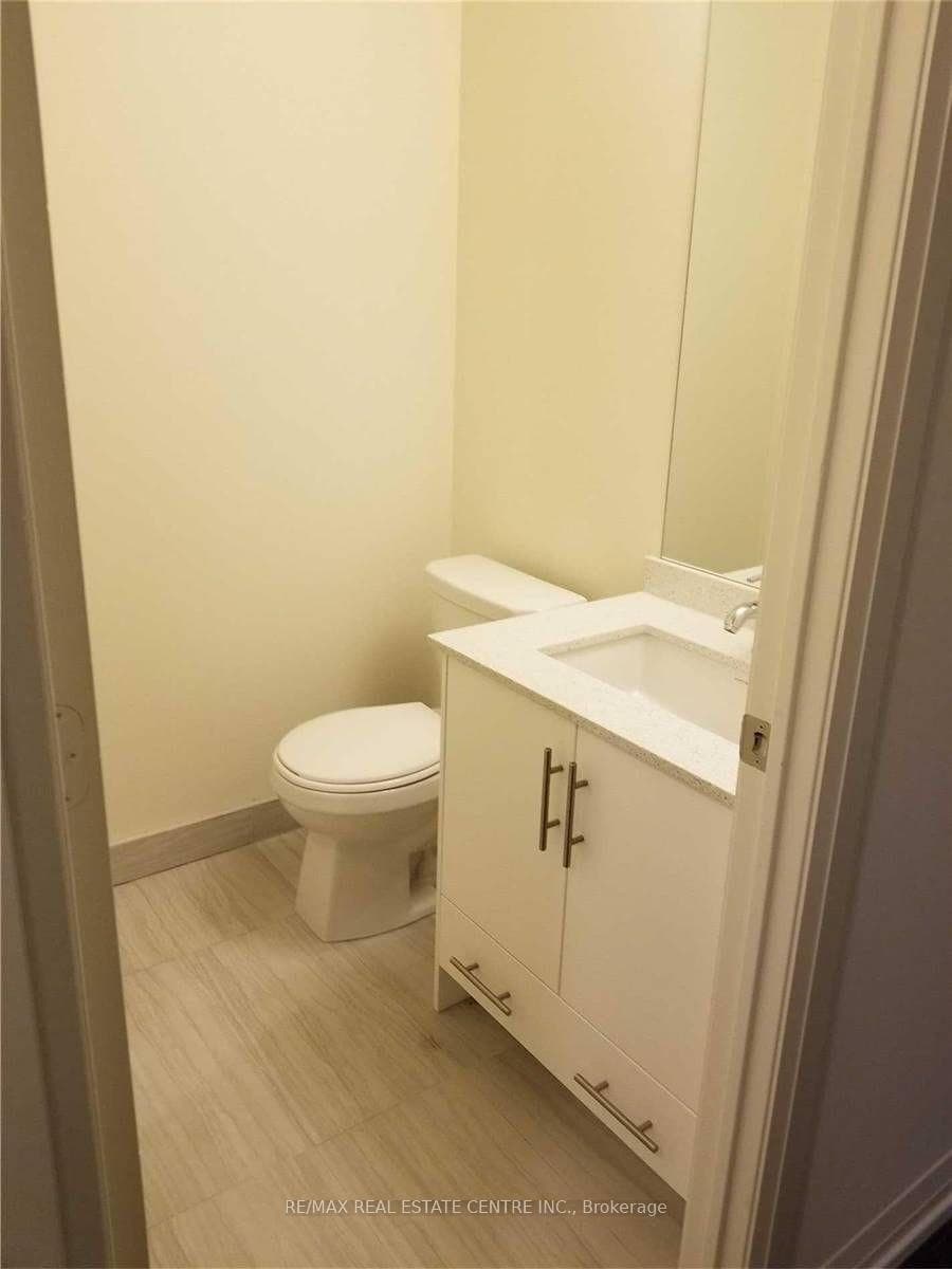 460 Adelaide Street Unit 2022 photo 5