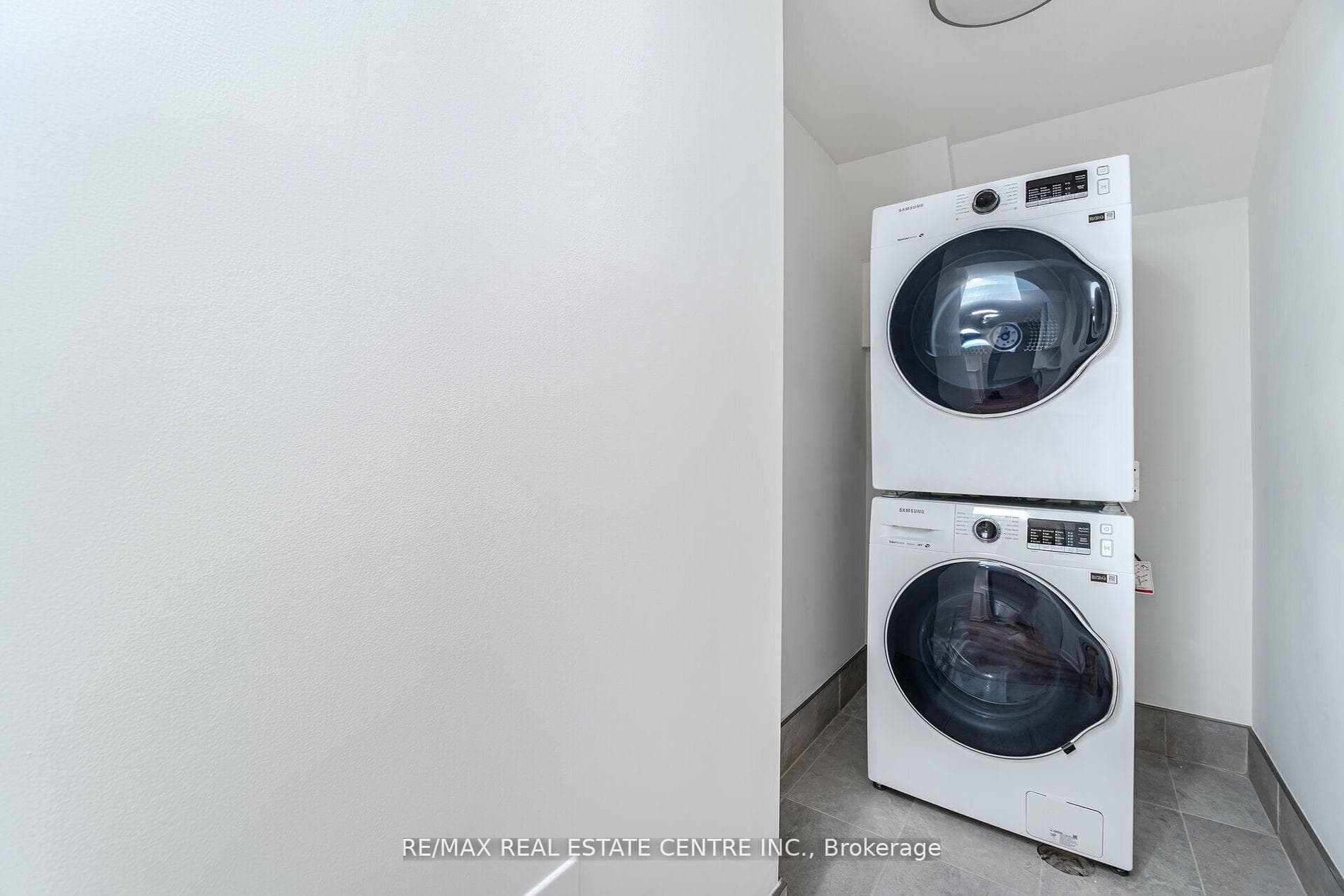 2298 Grand Oak Trail Unit Bsmt photo 20