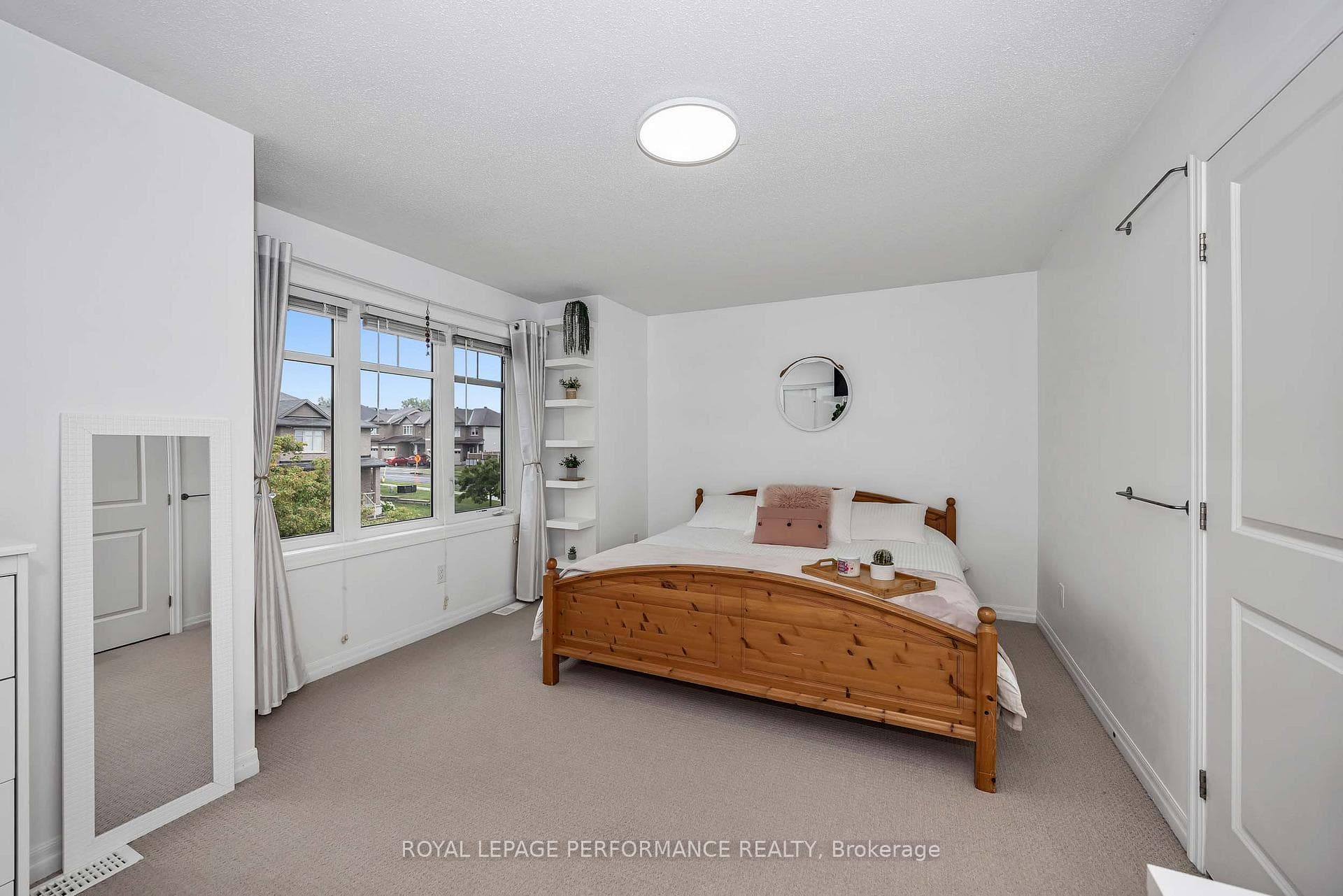 510 Knotridge Street photo 14