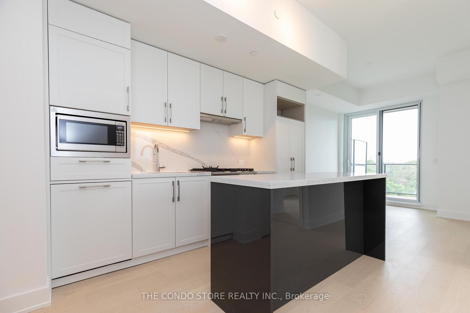 8 Manor Road Unit 707 photo 10