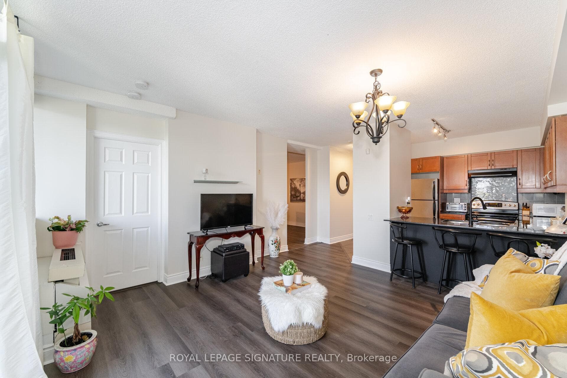 1600 Keele Street Unit 201 photo 12