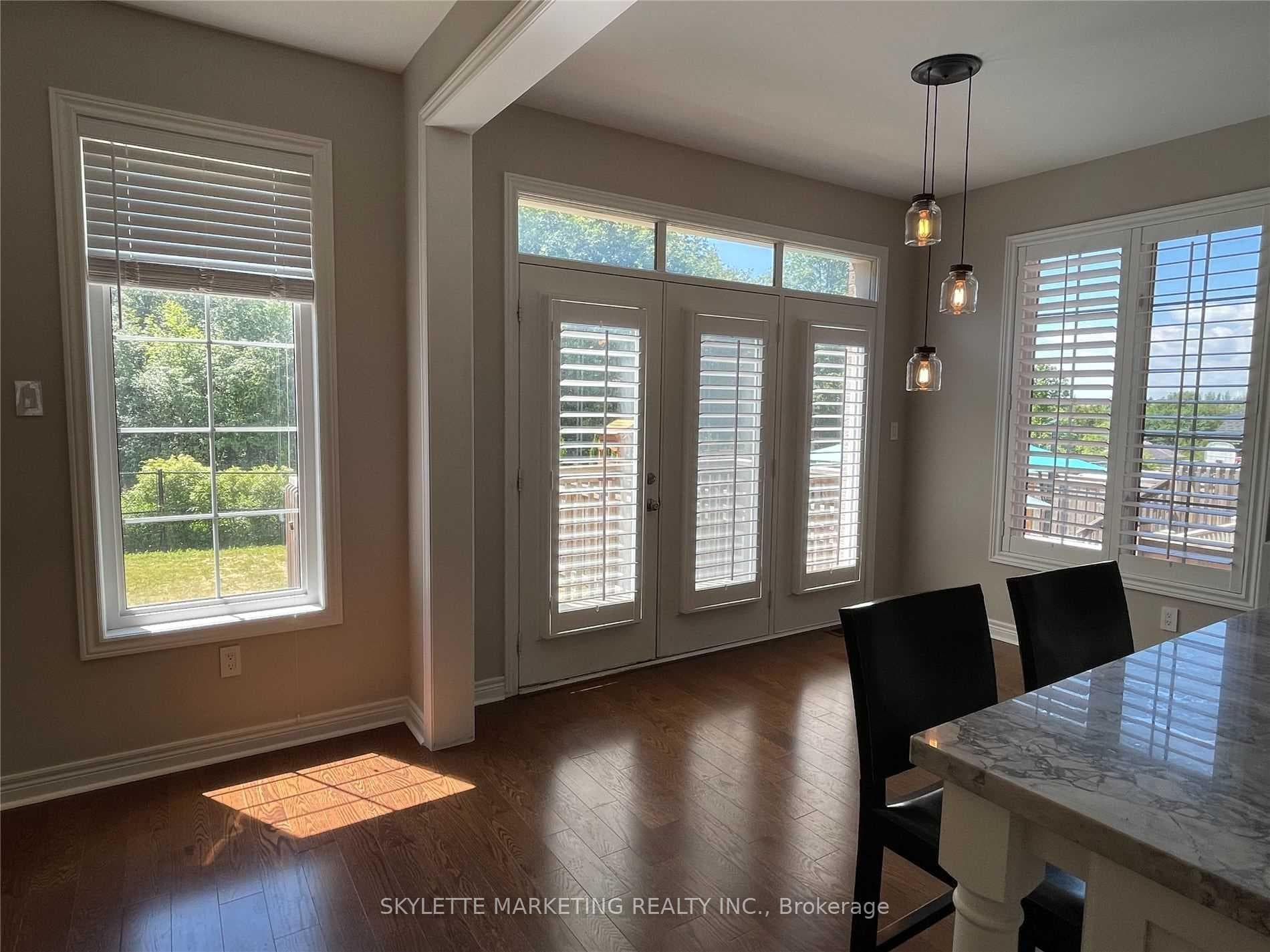 212 Crane Street photo 5