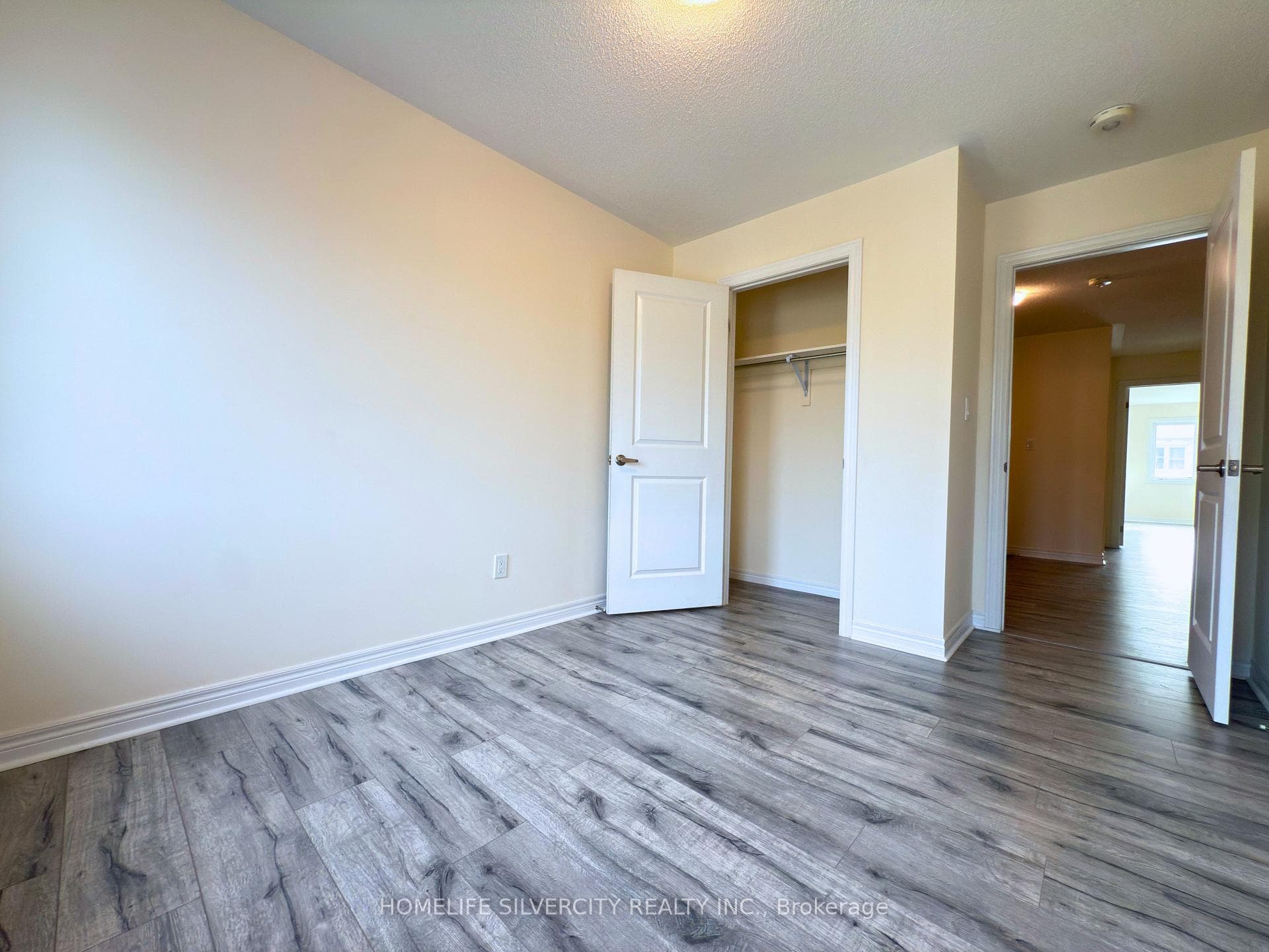 35 Sparkle Drive photo 19