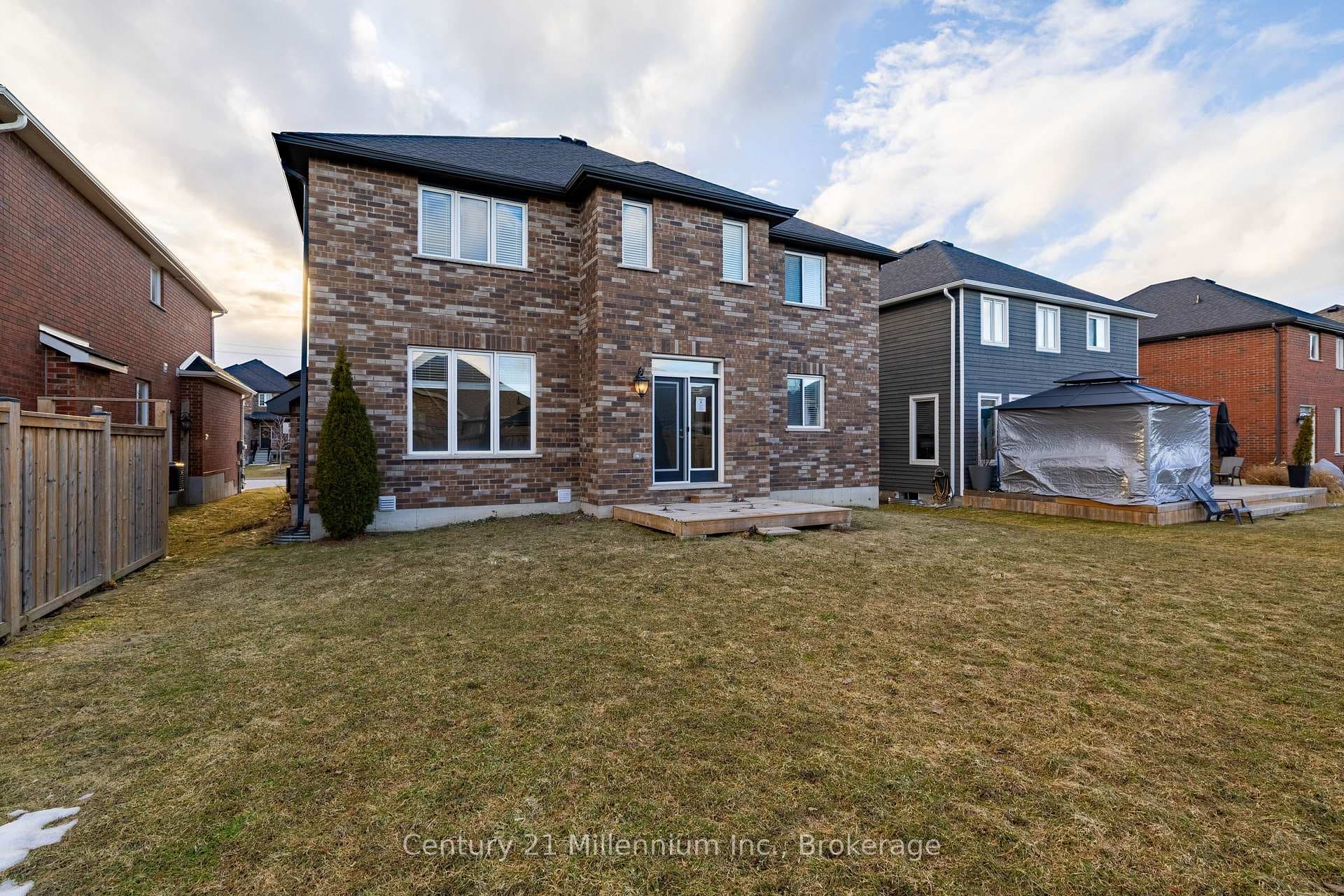 54 Lockerbie Crescent photo 34