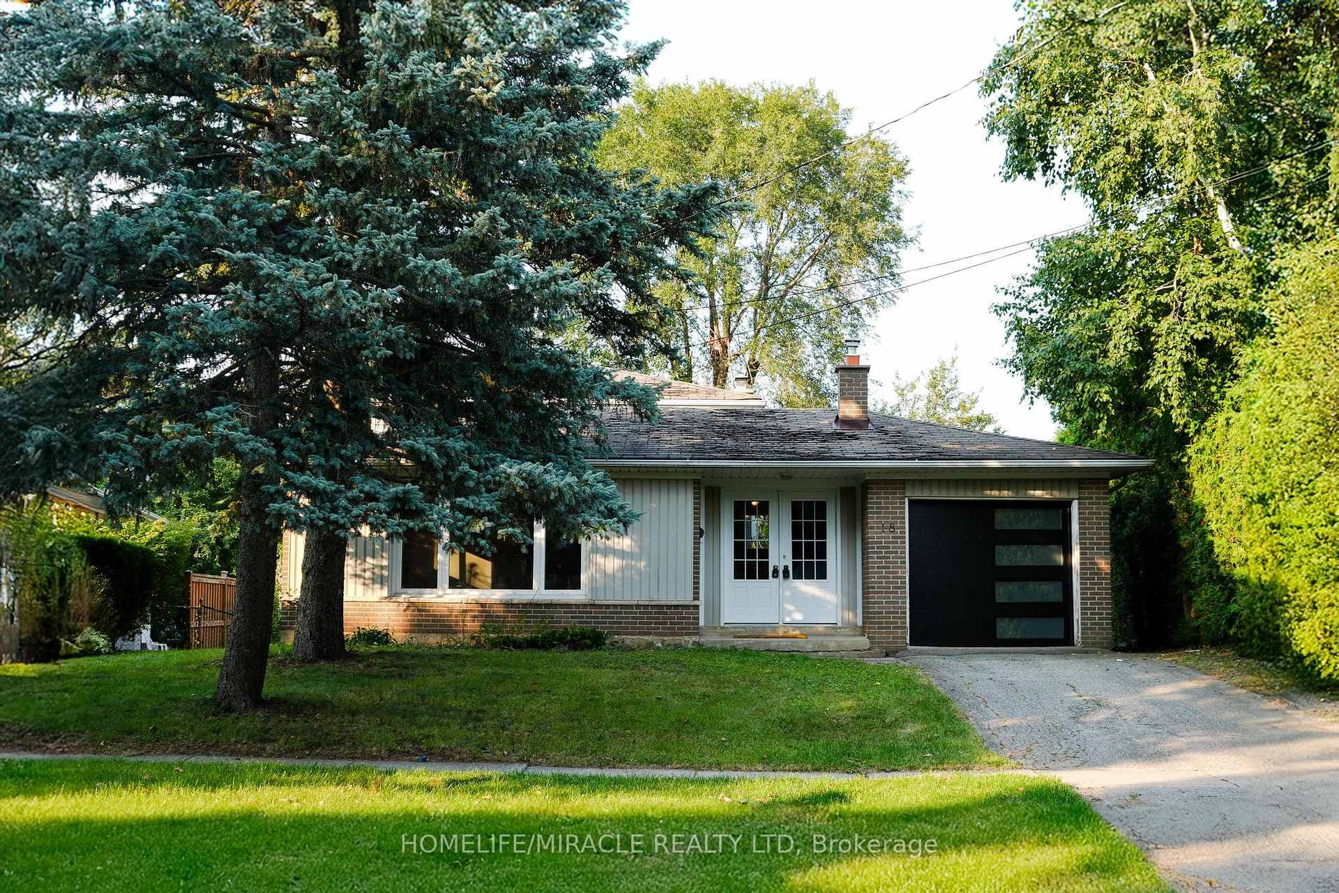 18 Greystone Crescent photo 1