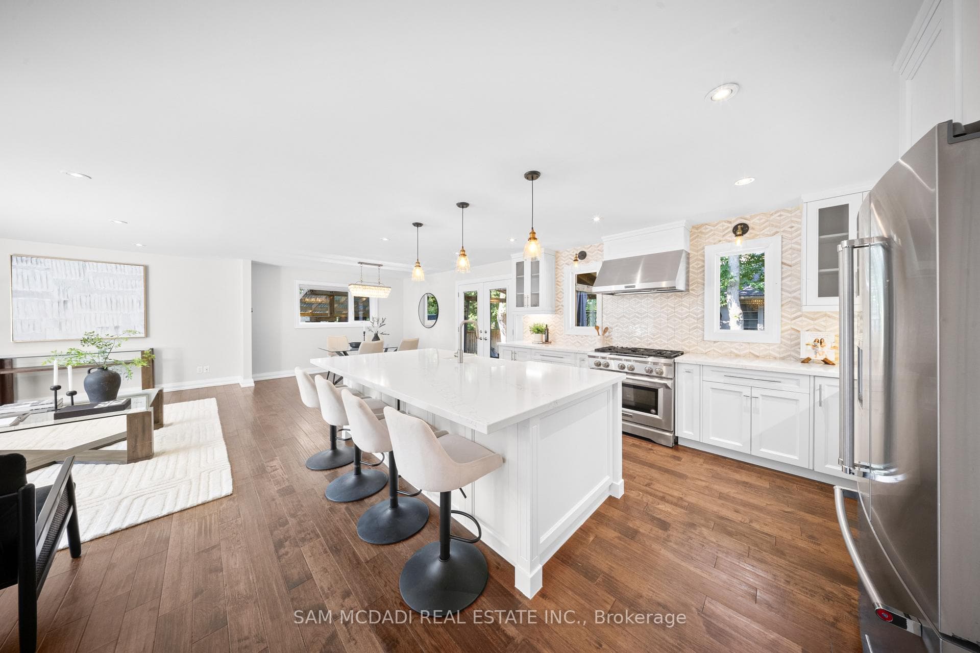 1171 Birchview Drive photo 5
