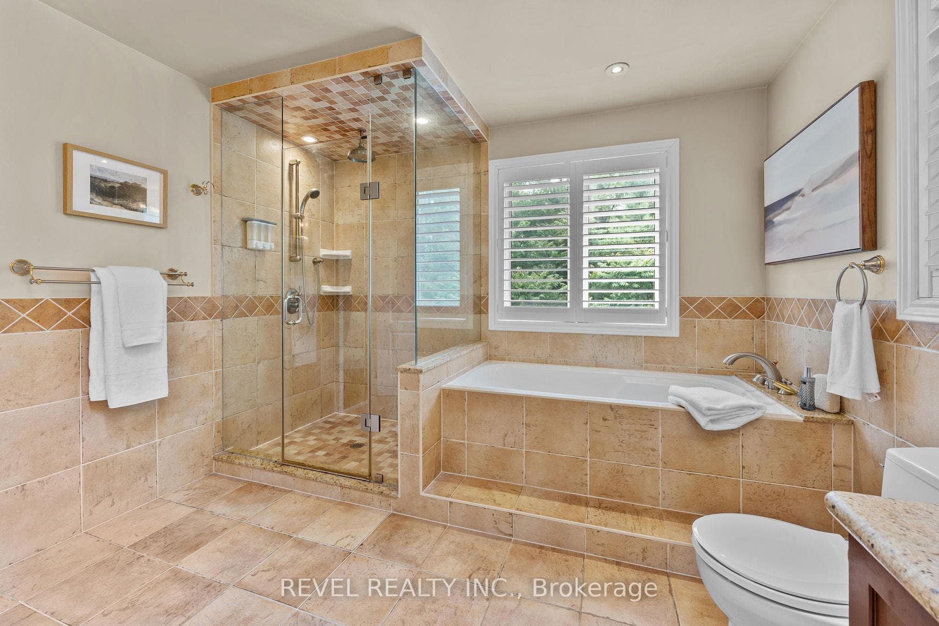 7 Callander Court photo 30