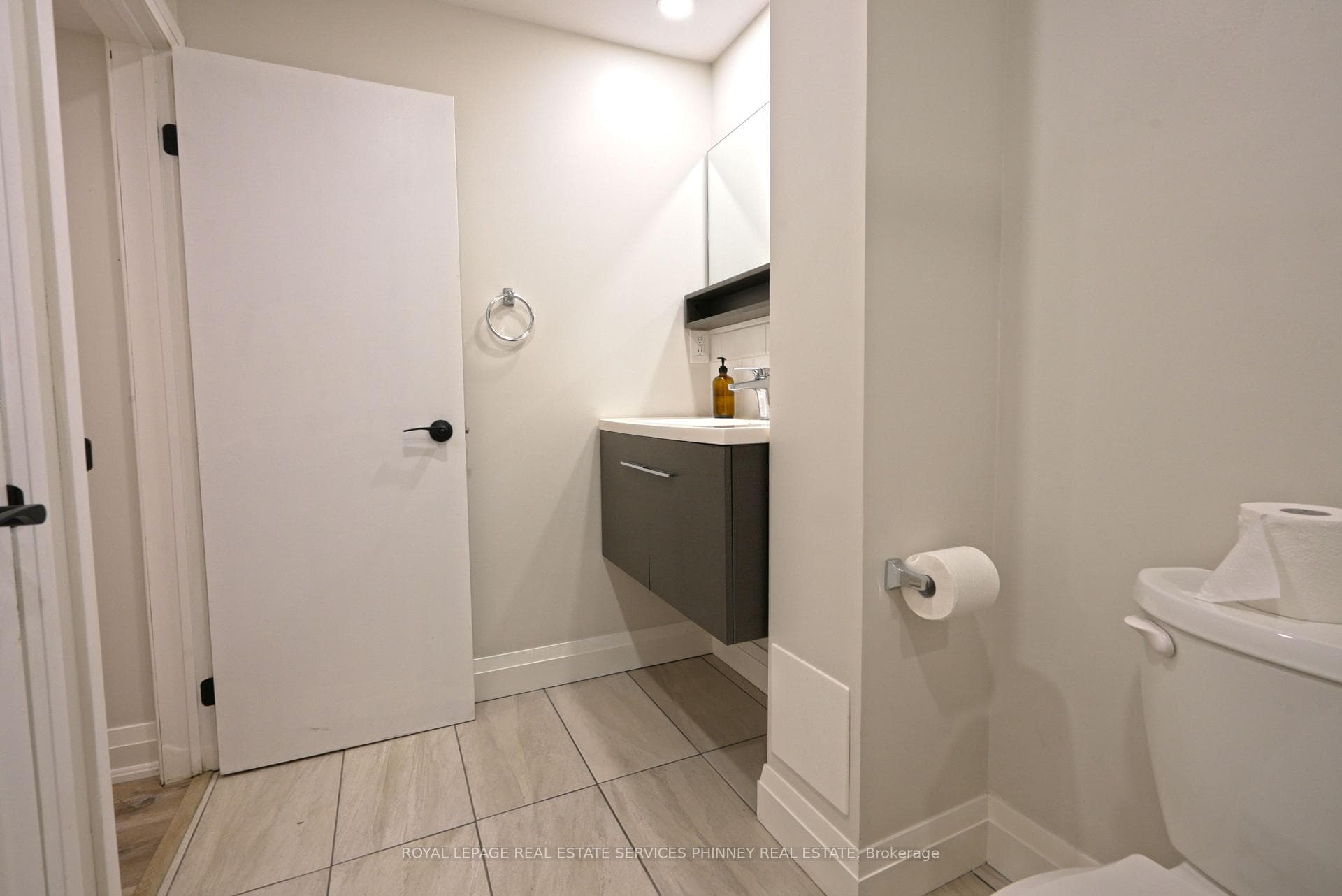 2392 Cashmere Avenue Unit Lower photo 11