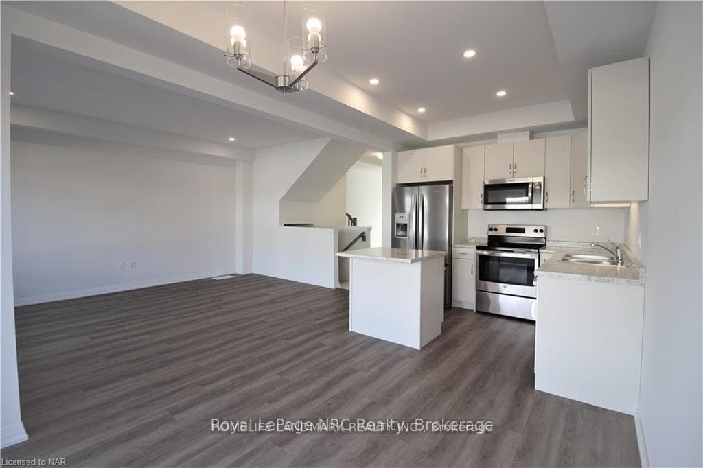 7428 Matteo Drive photo 2