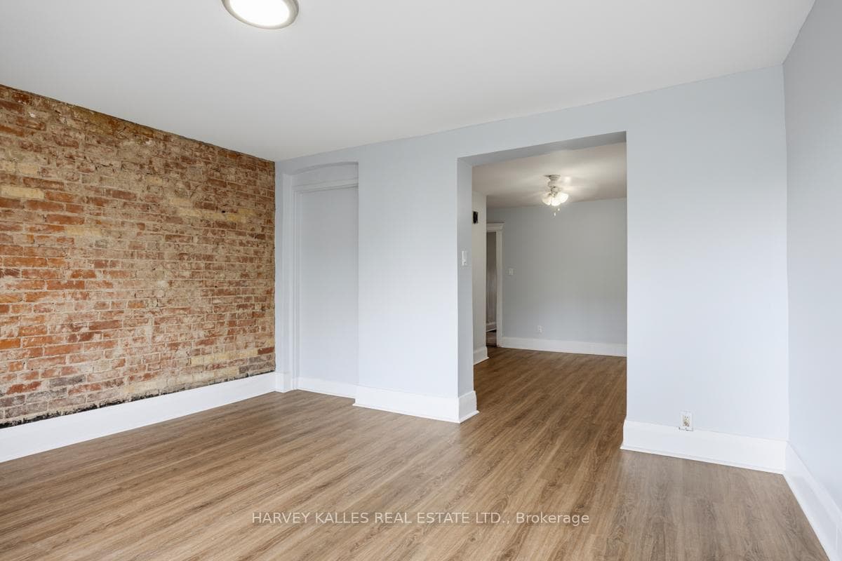 914 Bloor Street Unit Upper photo 3