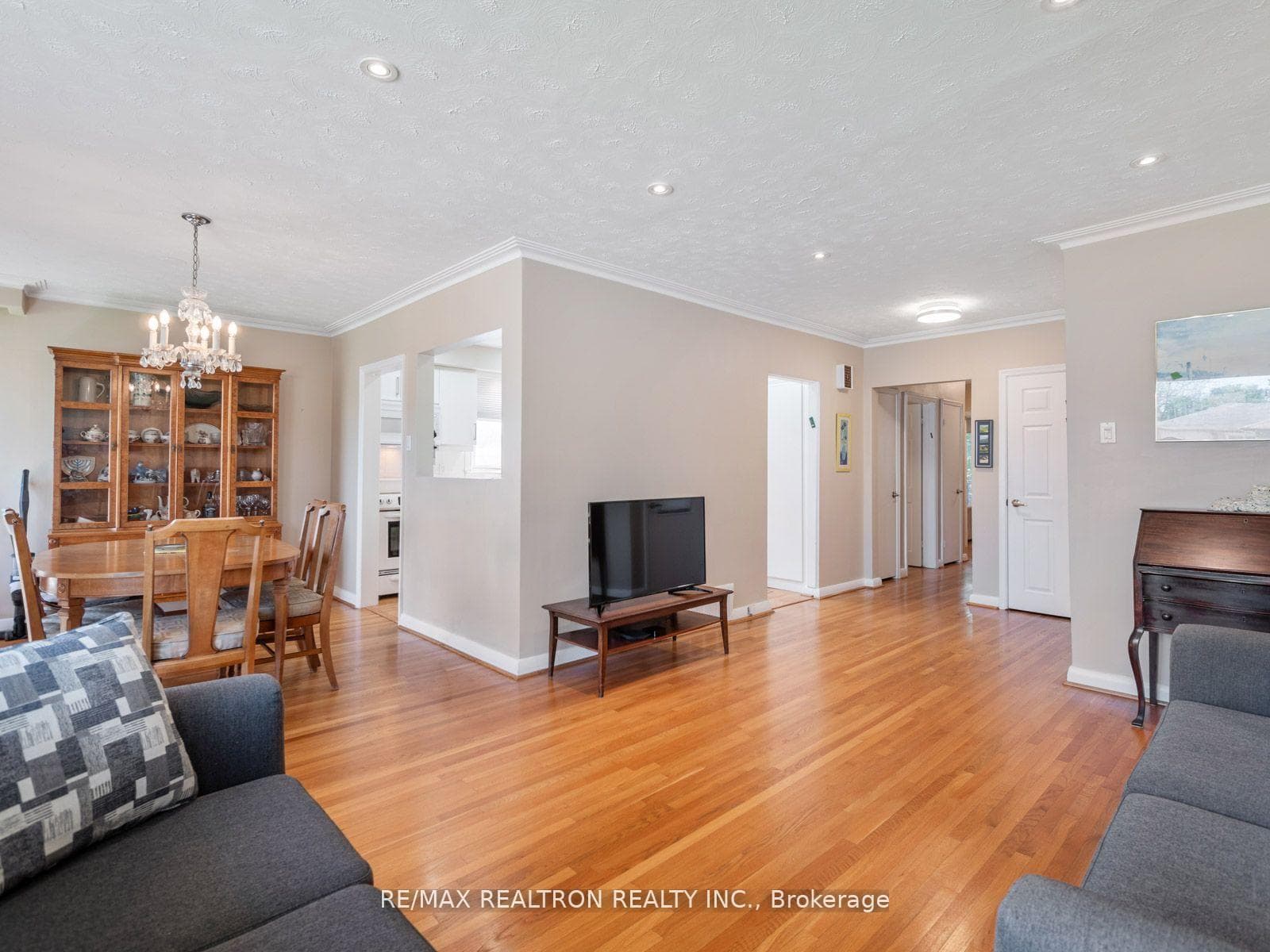 38 Kennard Avenue photo 8