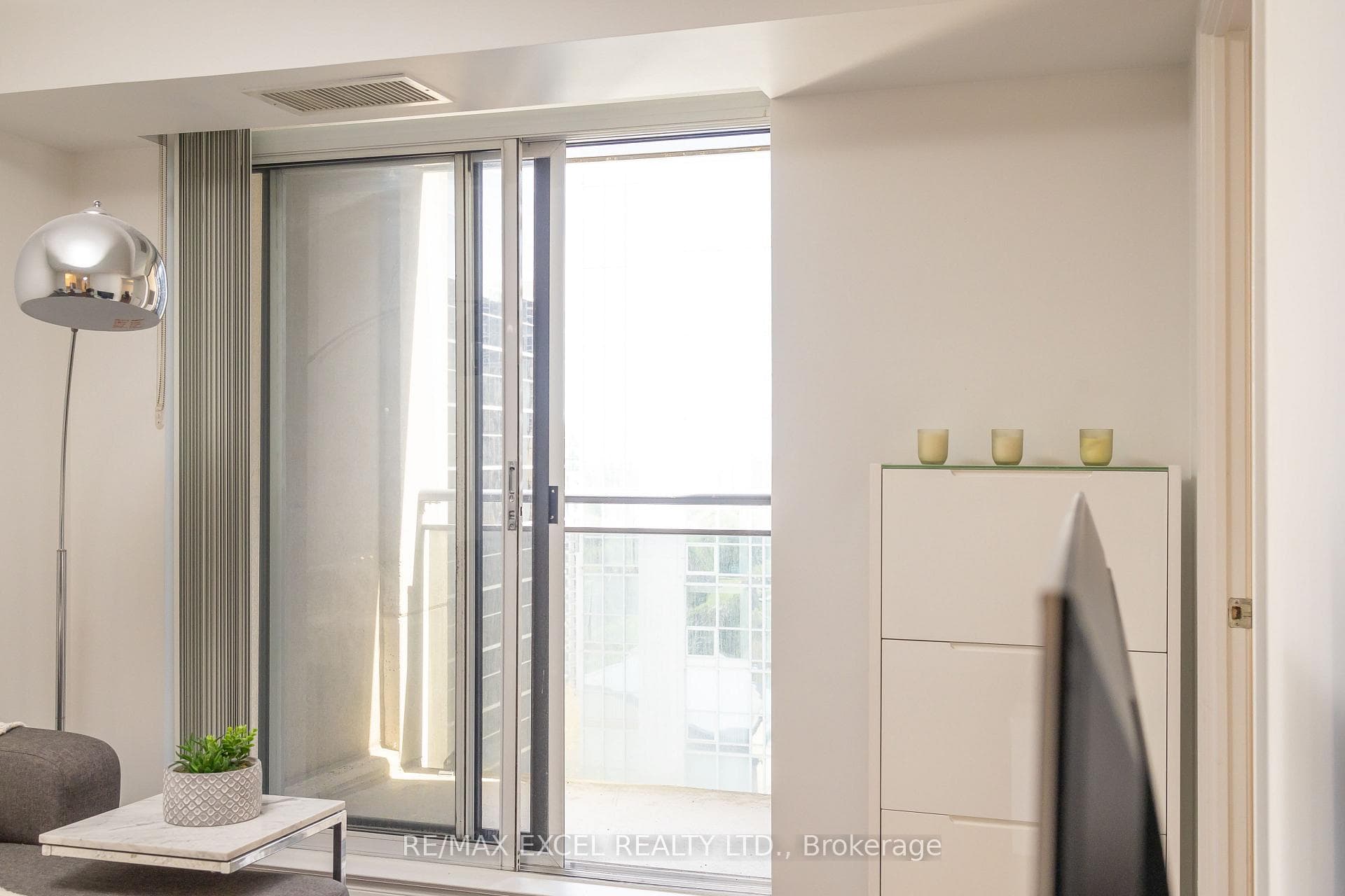 155 Beecroft Road Unit 2512 photo 16