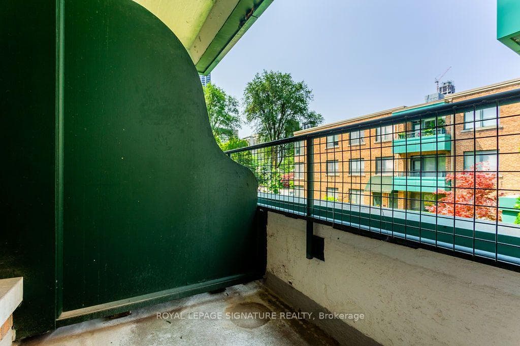 30 Elm Avenue Unit 203 photo 13