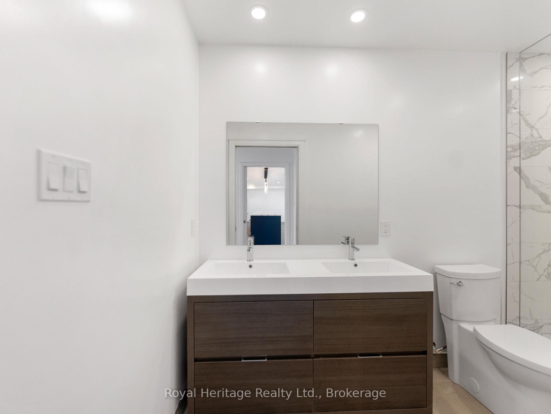 Ensuite bathroom
