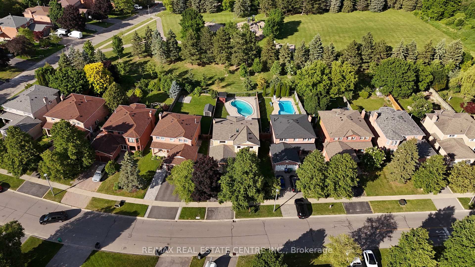 Backing onto Foundry Park
