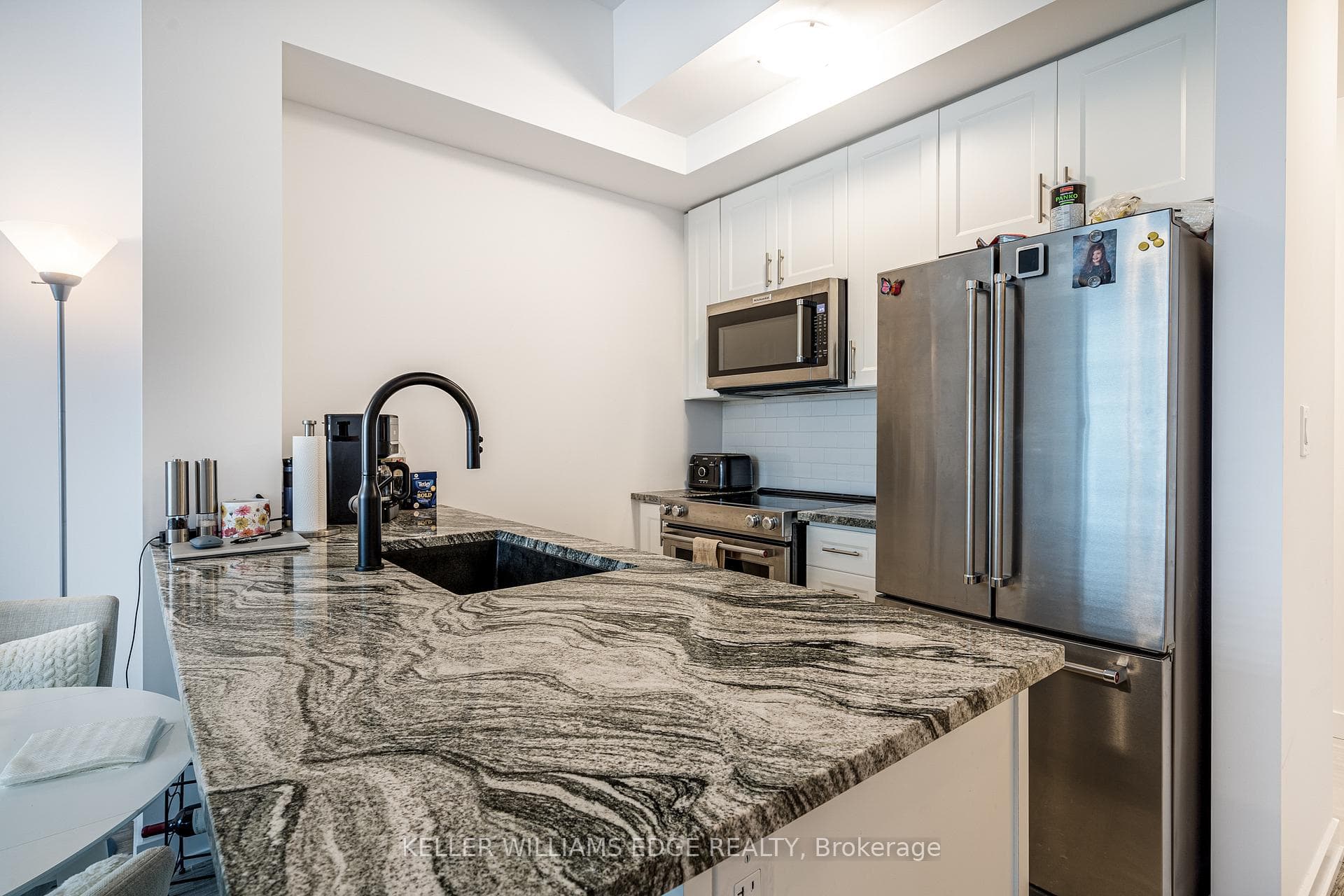 450 Dundas Street Unit 1210 photo 14