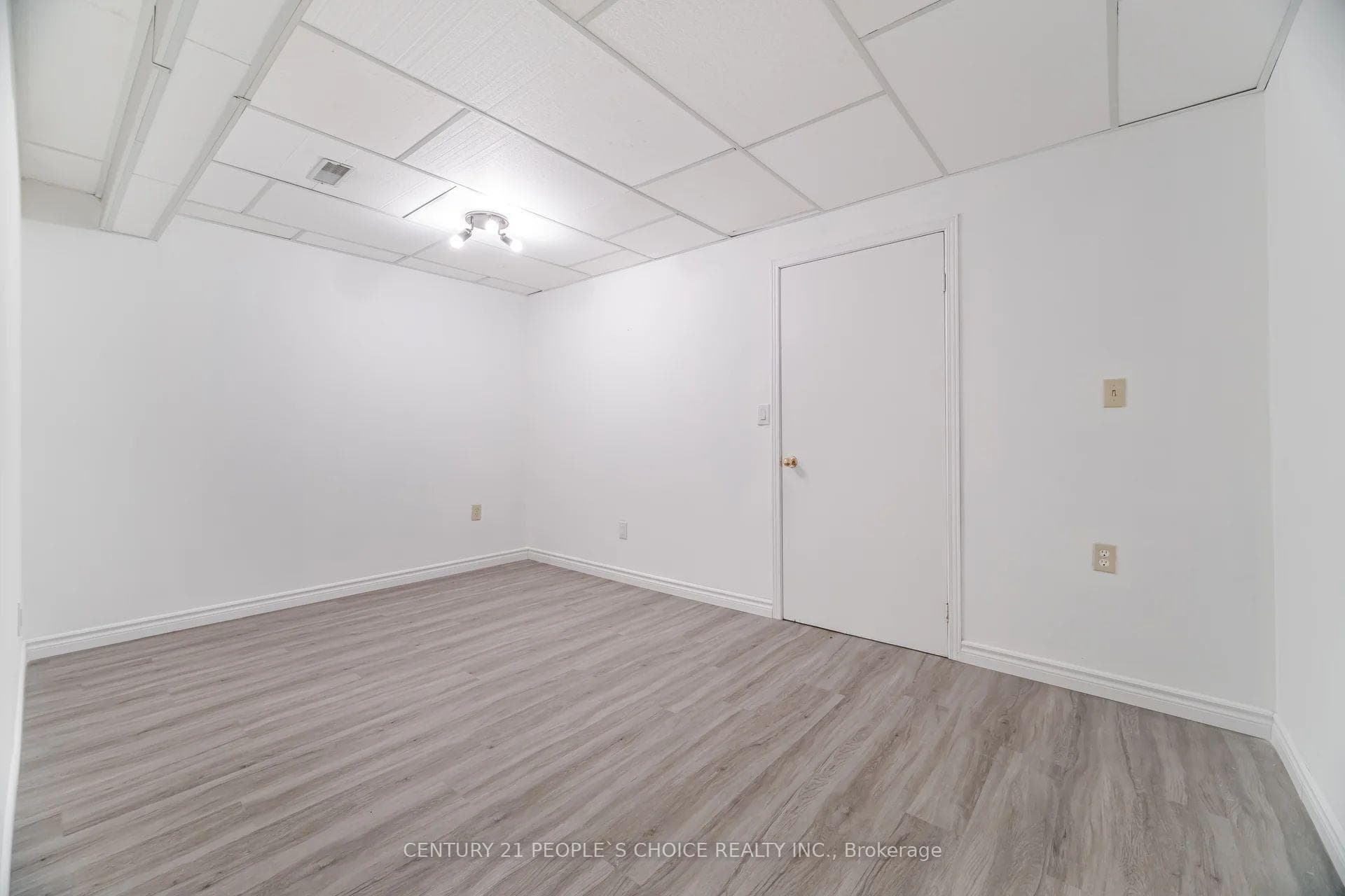55 Vineberg Drive photo 31